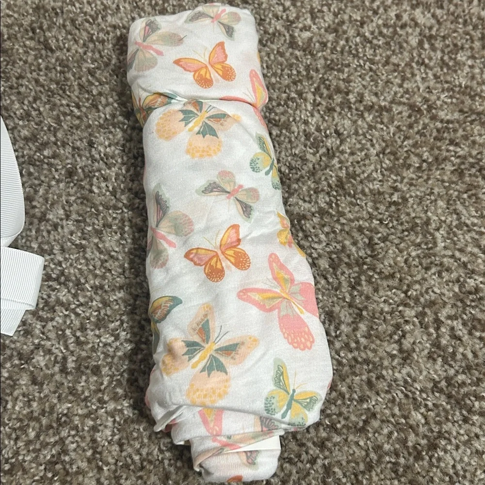 Milkberry Baby Bamboo Butterfly Swaddle - Picture 3 of 3
